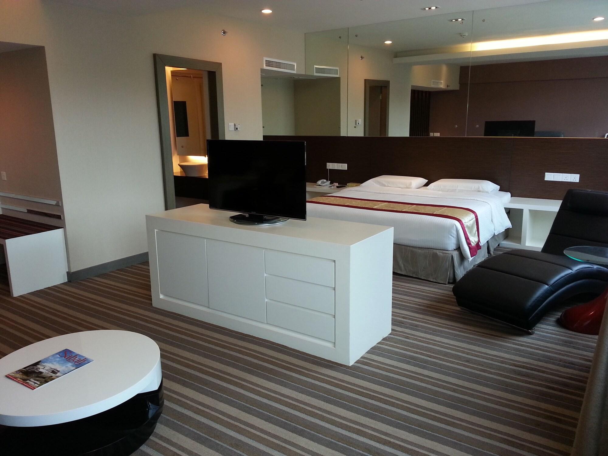 Hotel Capital 3*
