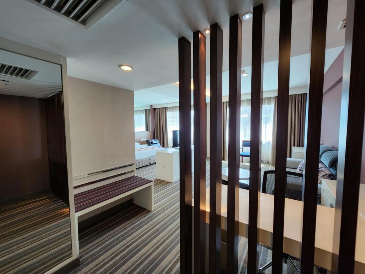 Hotel Capital