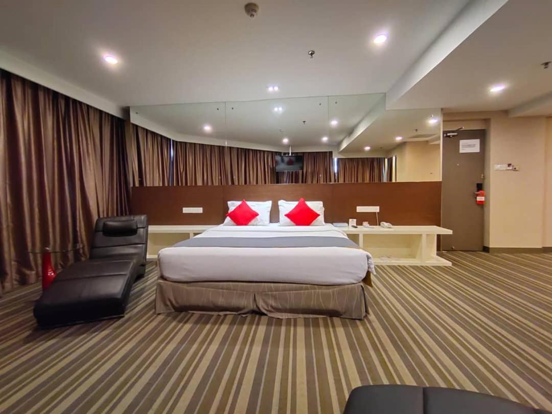 Hotel Capital 3*